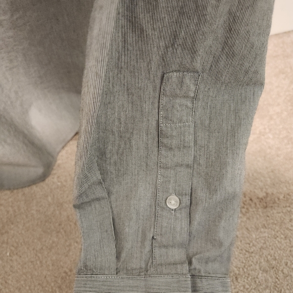 Men's DKNY Grey Shirt Size 16 34/35- Excellent Condition! - Picture 4 of 7